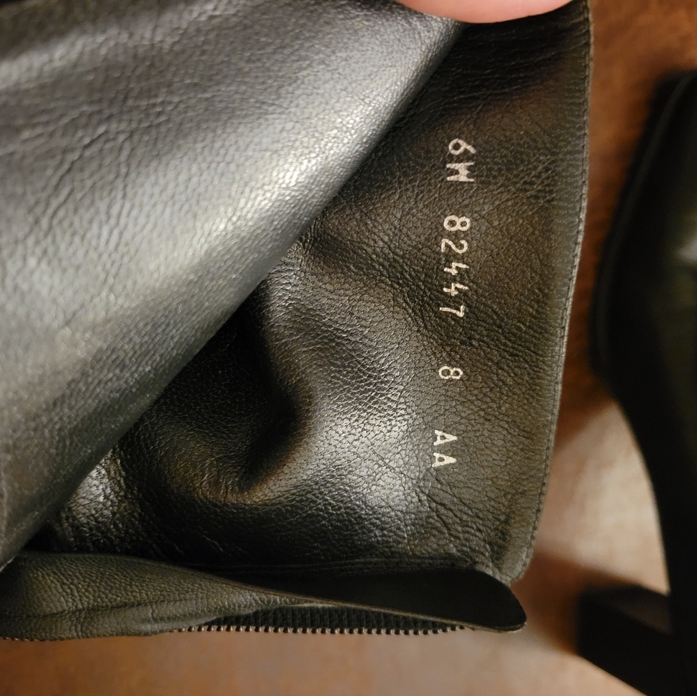STUART WEITZMAN 90's Vintage Square Toe Black Soft Leather Ankle Boots Sz 8AA - Picture 6 of 9